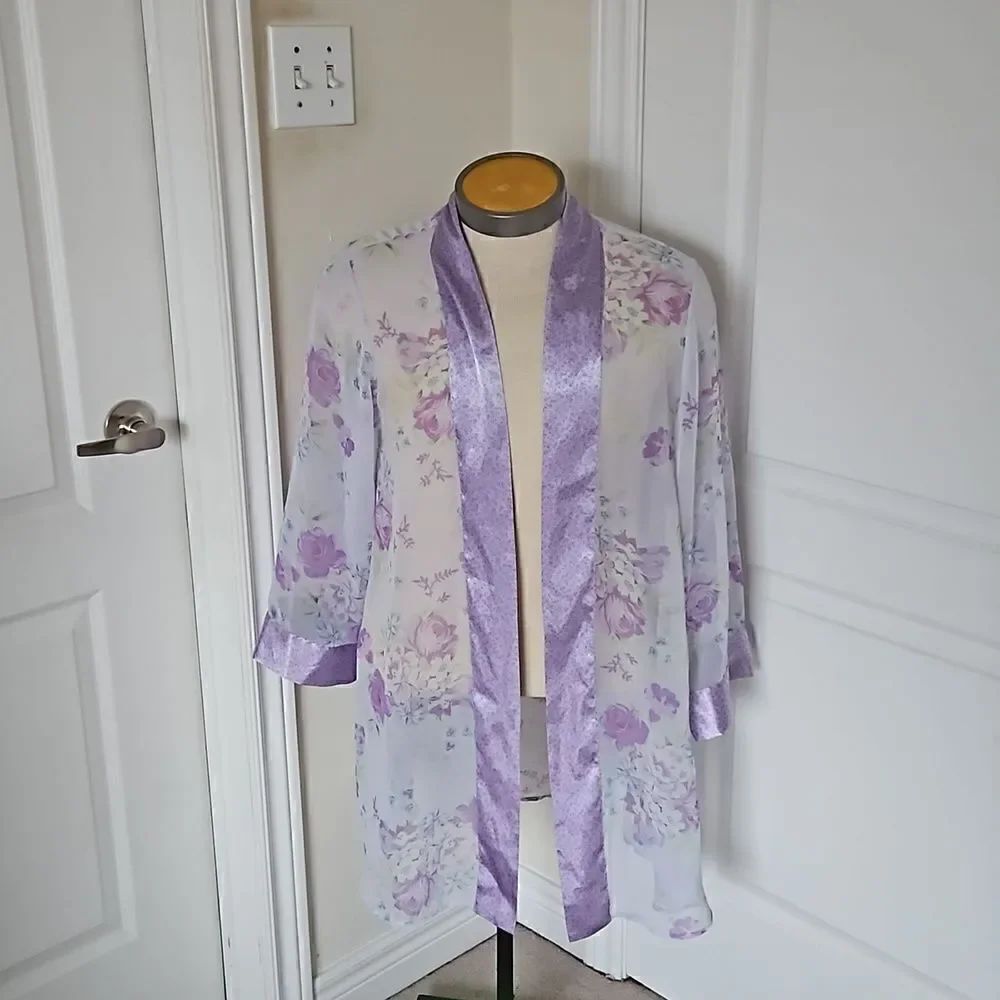 Jaclyn Smith Sleepwear Ladies Pullover Floral Robe W Satin Trim Medium Lavender